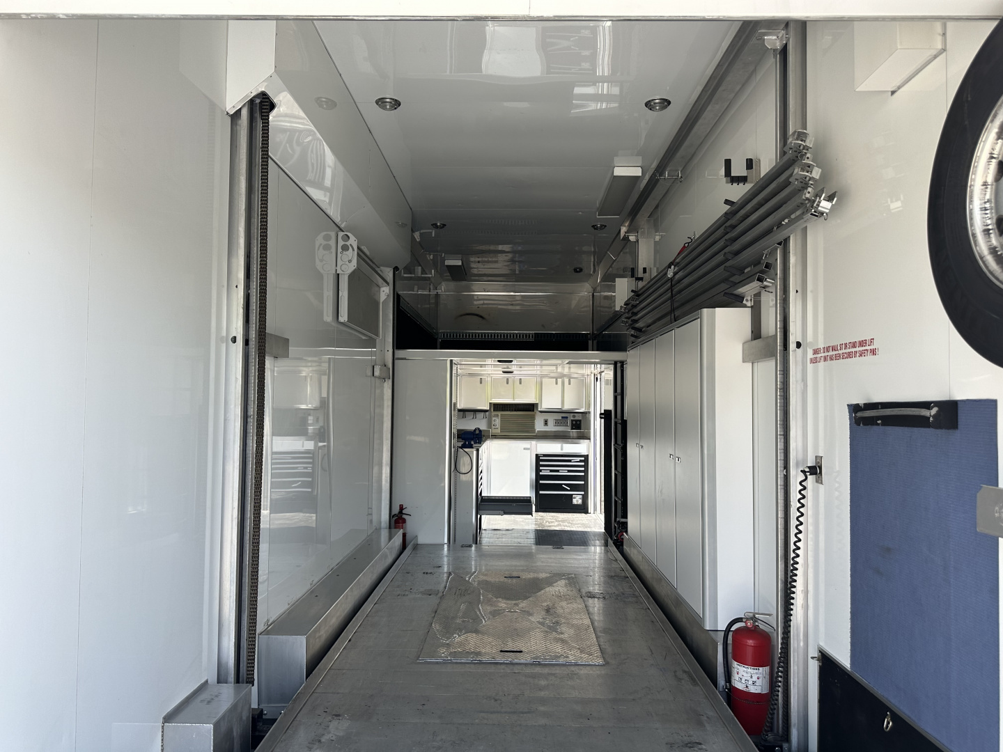 Used 2010 T&E All Aluminum 34' Tag Stacker