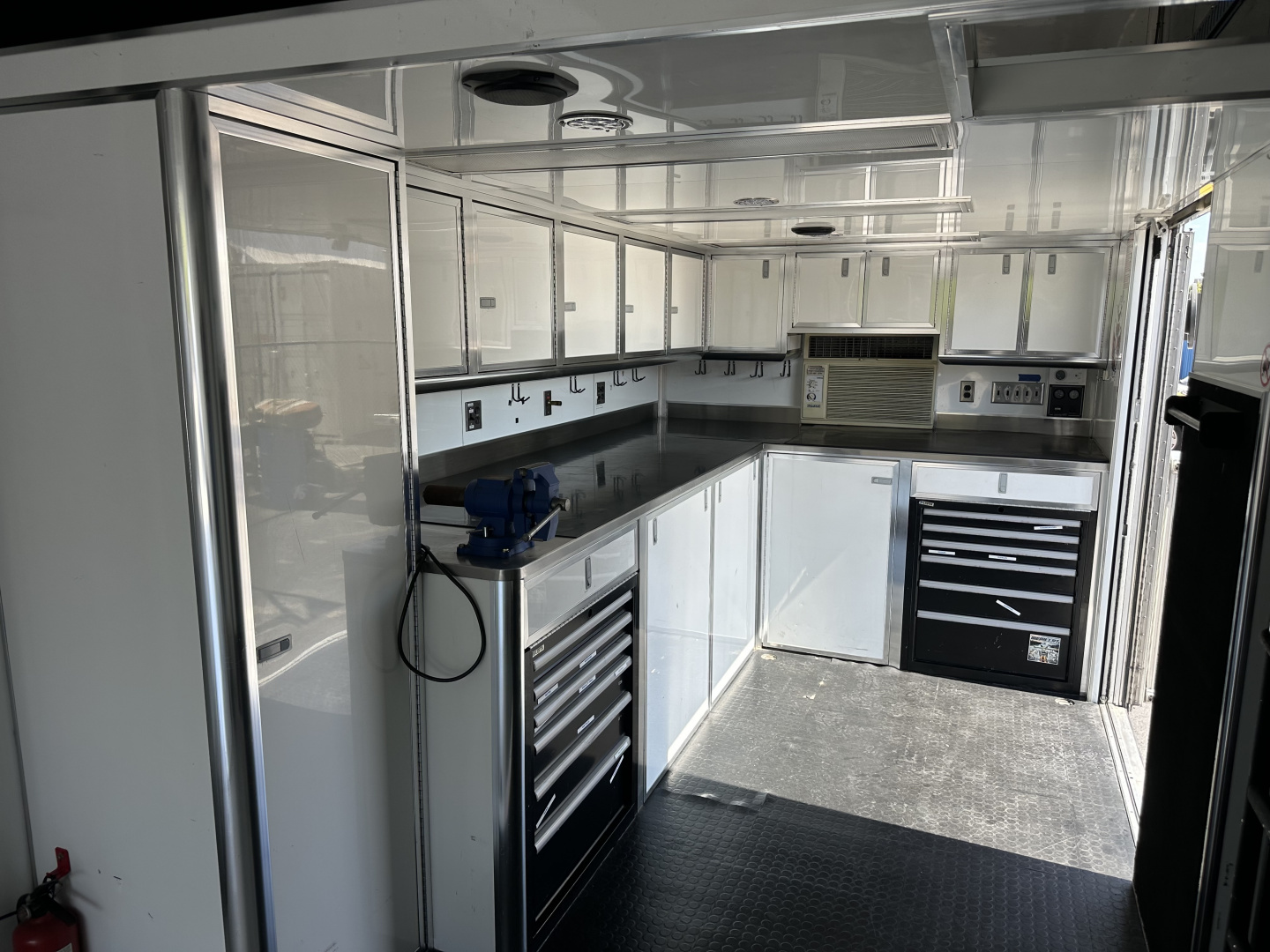 Used 2010 T&E All Aluminum 34' Tag Stacker