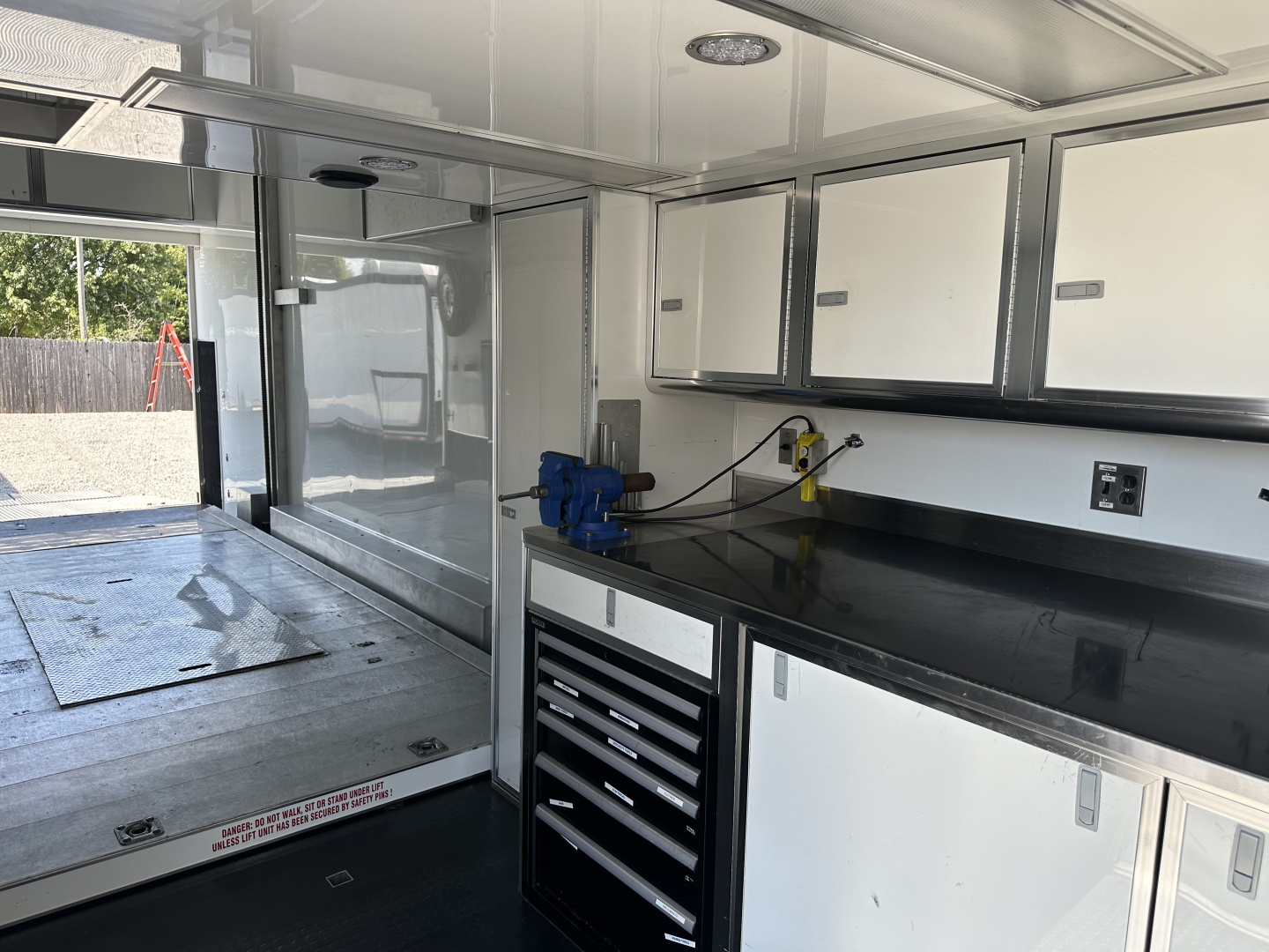 Used 2010 T&E All Aluminum 34' Tag Stacker