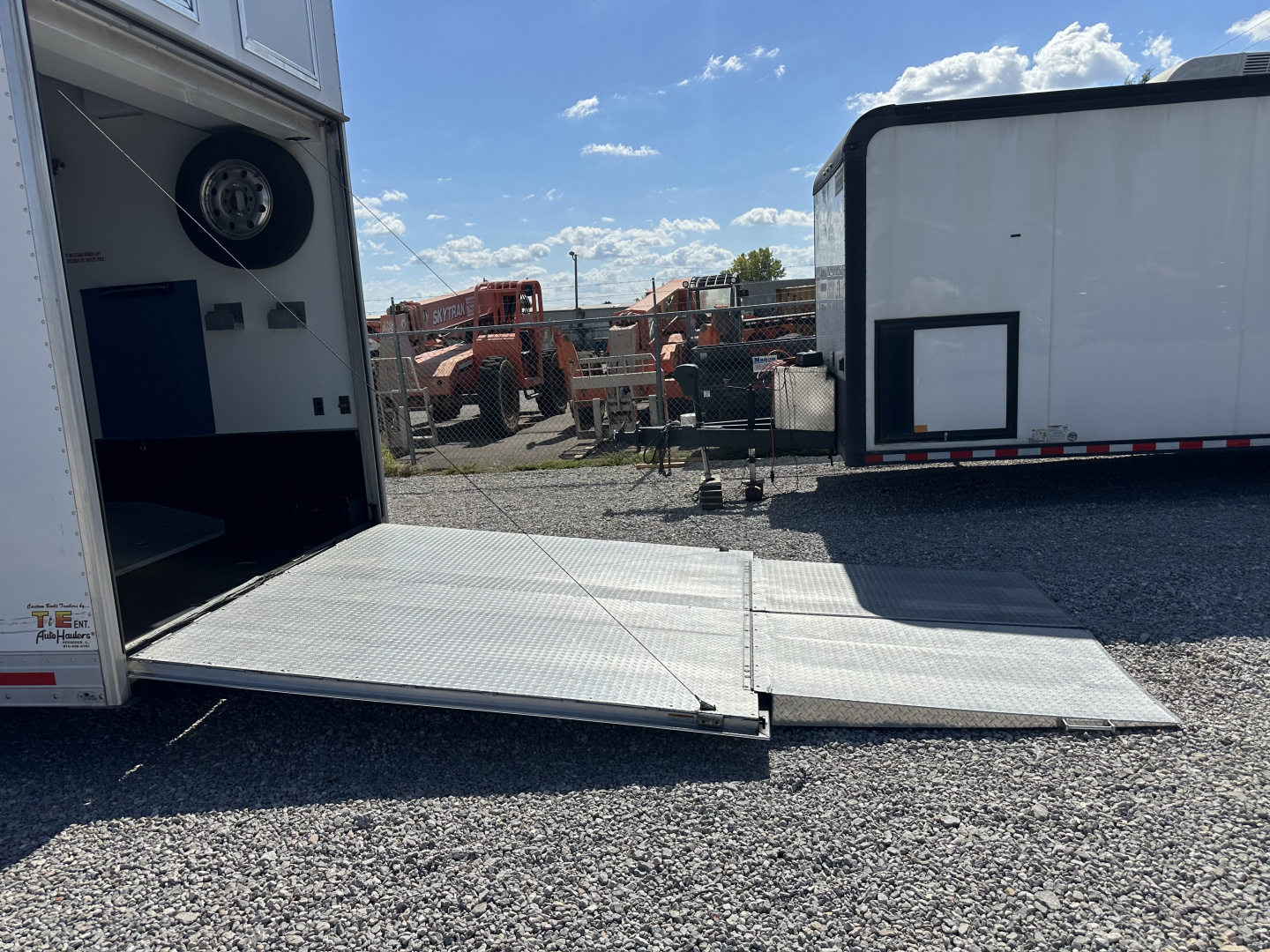 Used 2010 T&E All Aluminum 34' Tag Stacker