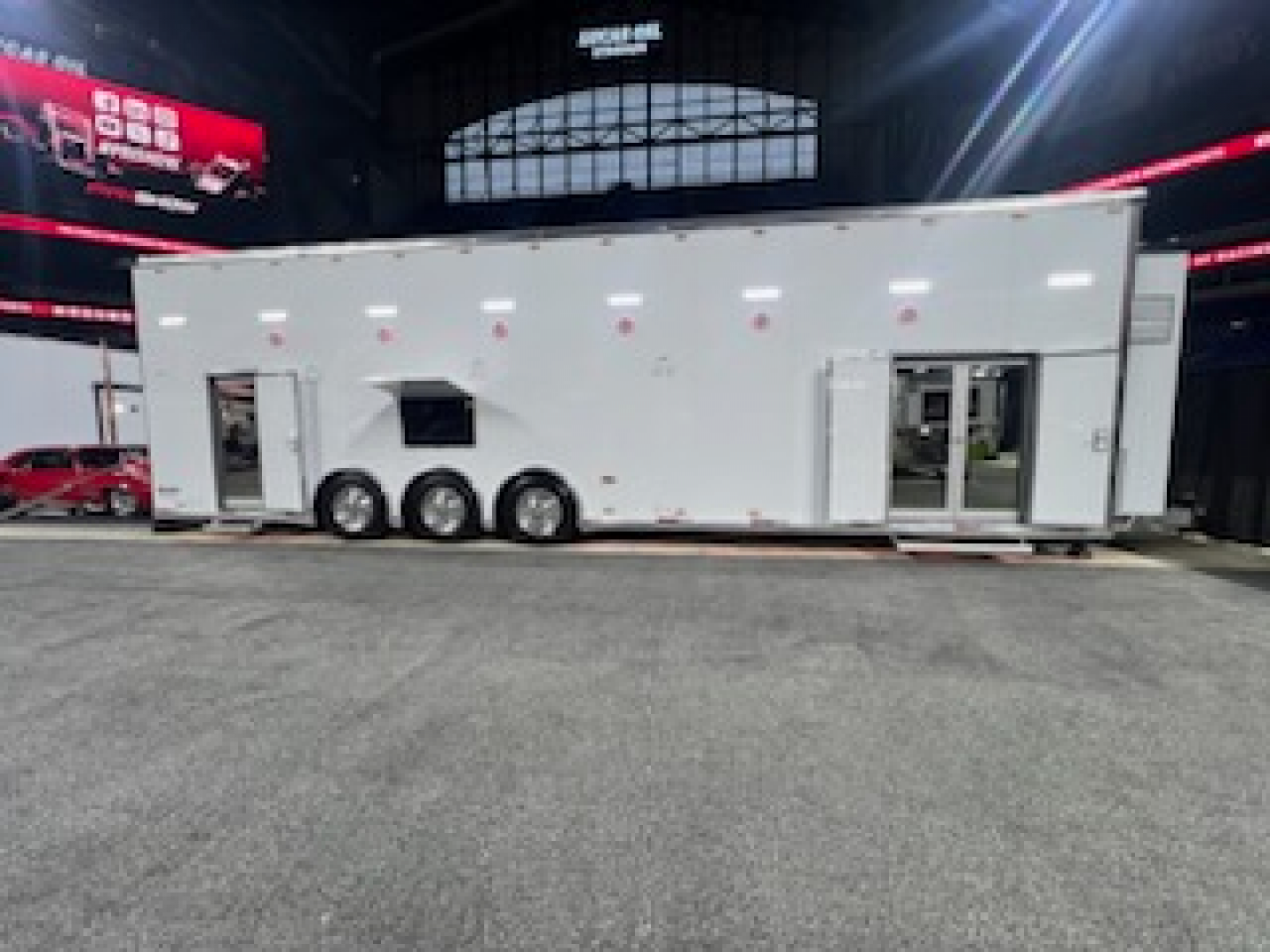 New 2026 Wildside 41' Tag Liftgate Stacker Trailer
