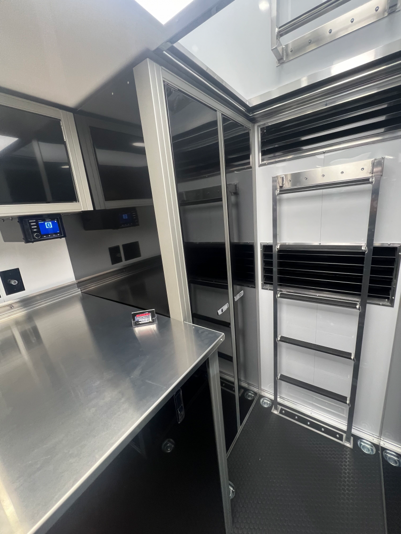 New 2026 Wildside 41' Tag Liftgate Stacker Trailer
