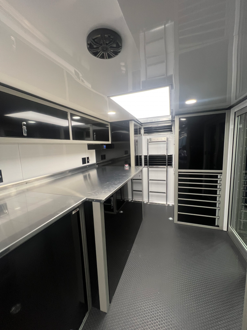 New 2026 Wildside 41' Tag Liftgate Stacker Trailer
