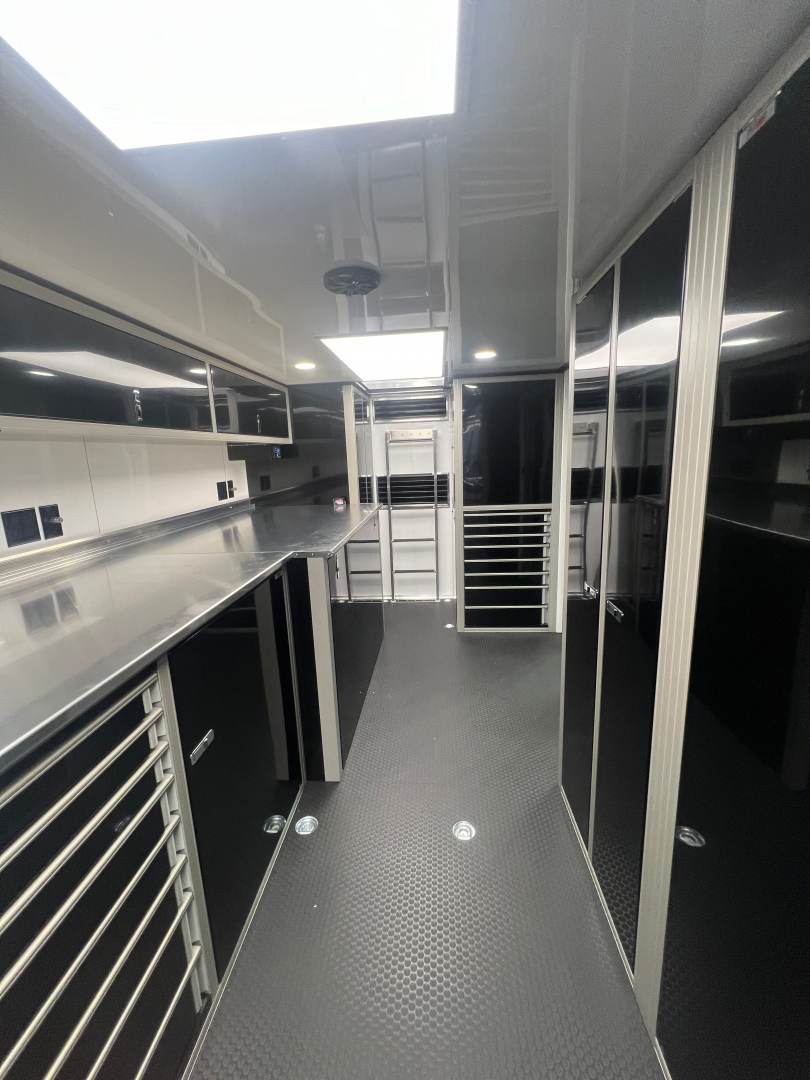 New 2026 Wildside 41' Tag Liftgate Stacker Trailer