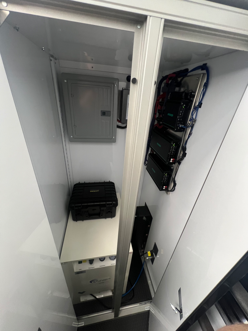 New 2026 Wildside 41' Tag Liftgate Stacker Trailer