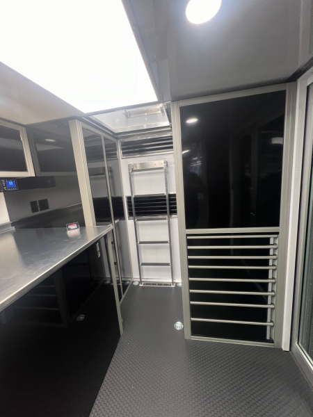 New 2026 Wildside 41' Tag Liftgate Stacker Trailer