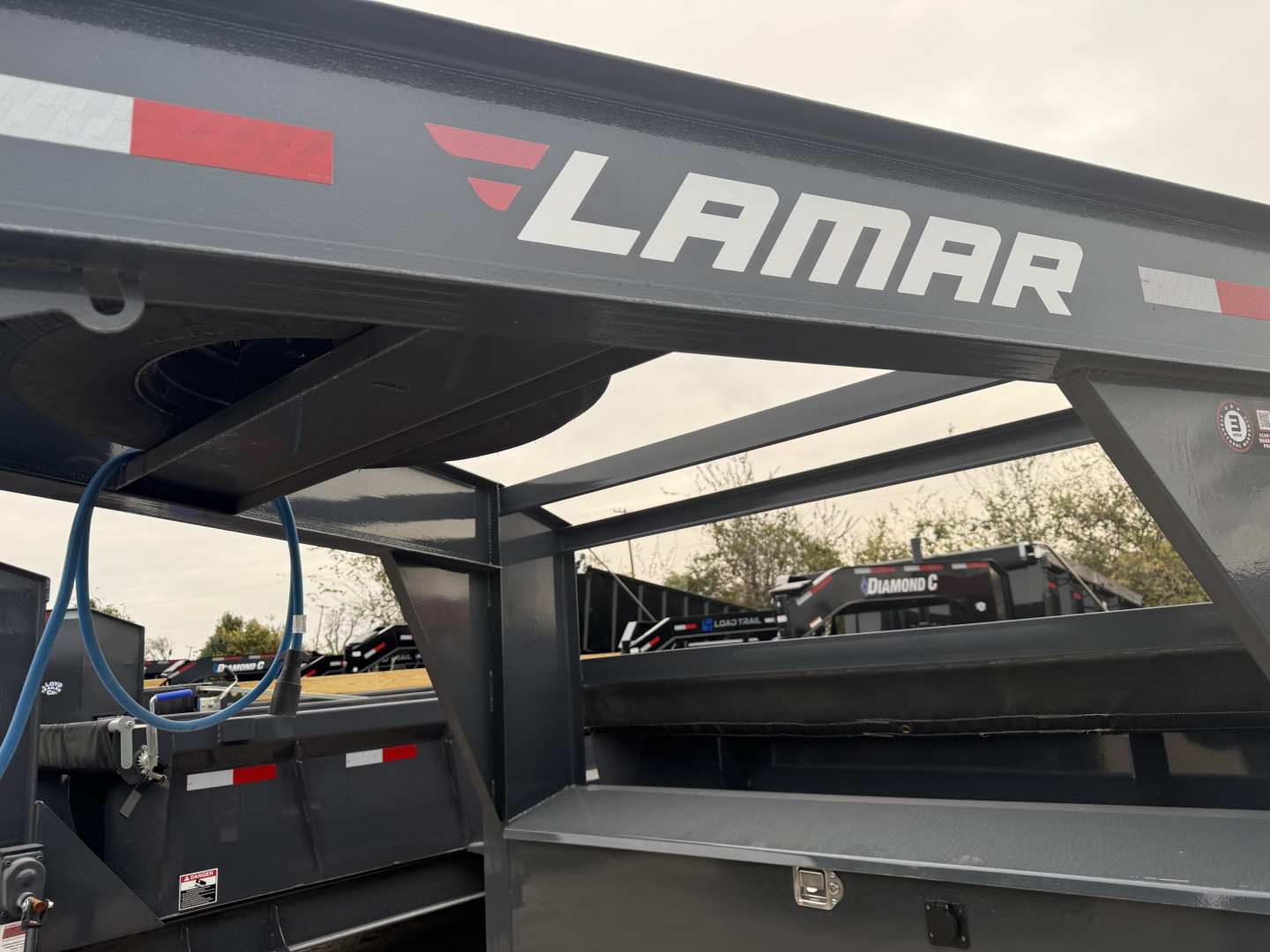 New 2026 Lamar Trailers 83X14 GN 14K Dump Trailer