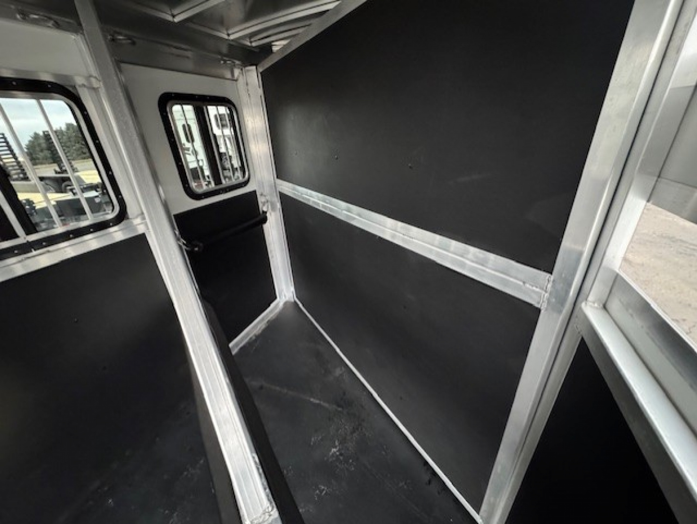New 2026 Bar-M Trailers SS-20-SC Horse Trailer
