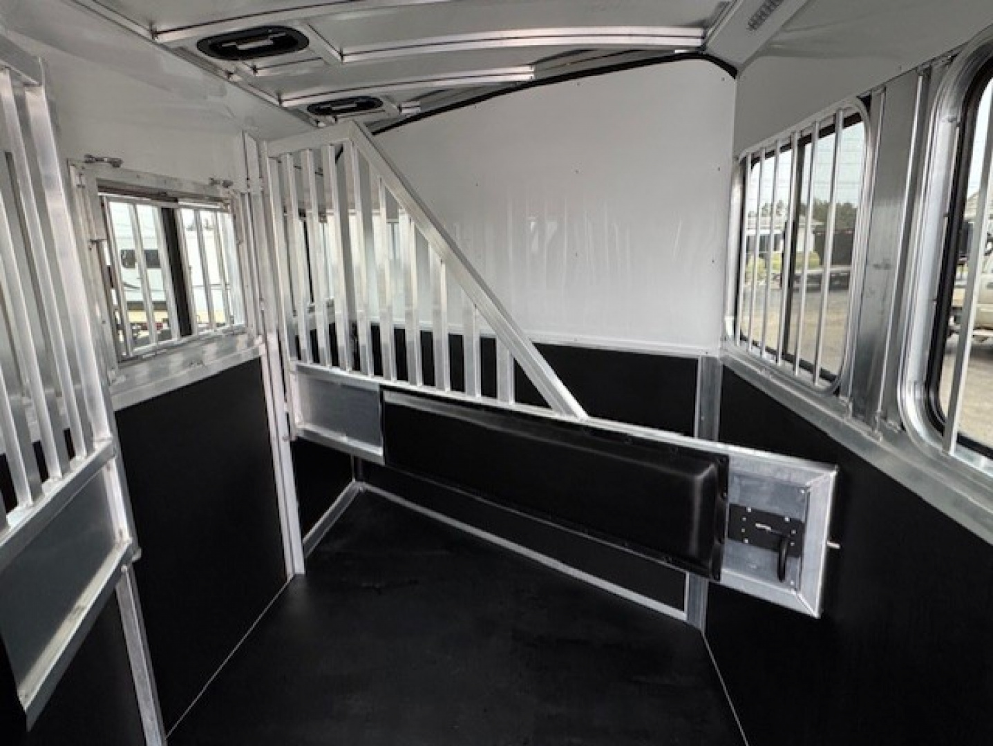 New 2026 Bar-M Trailers ES-30-SL Horse Trailer