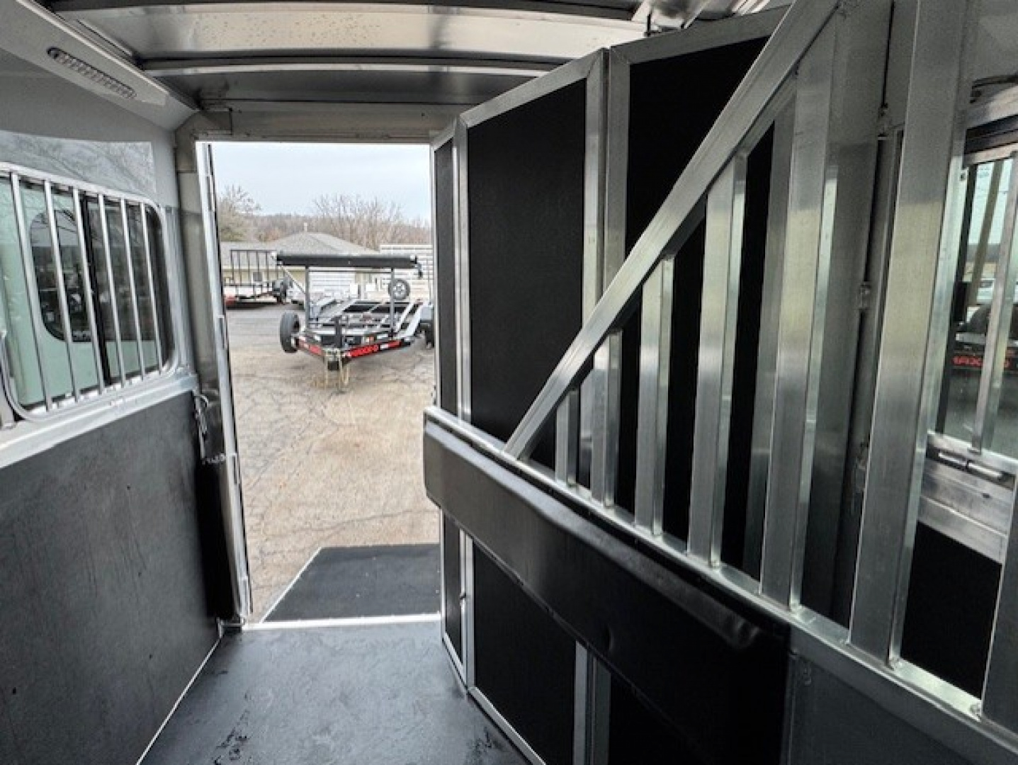 New 2026 Bar-M Trailers ES-30-SL Horse Trailer