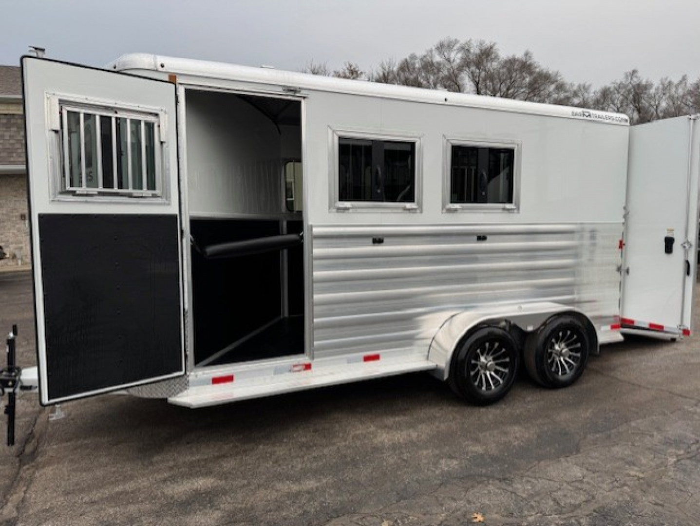 New 2026 Bar-M Trailers ES-30-SL Horse Trailer