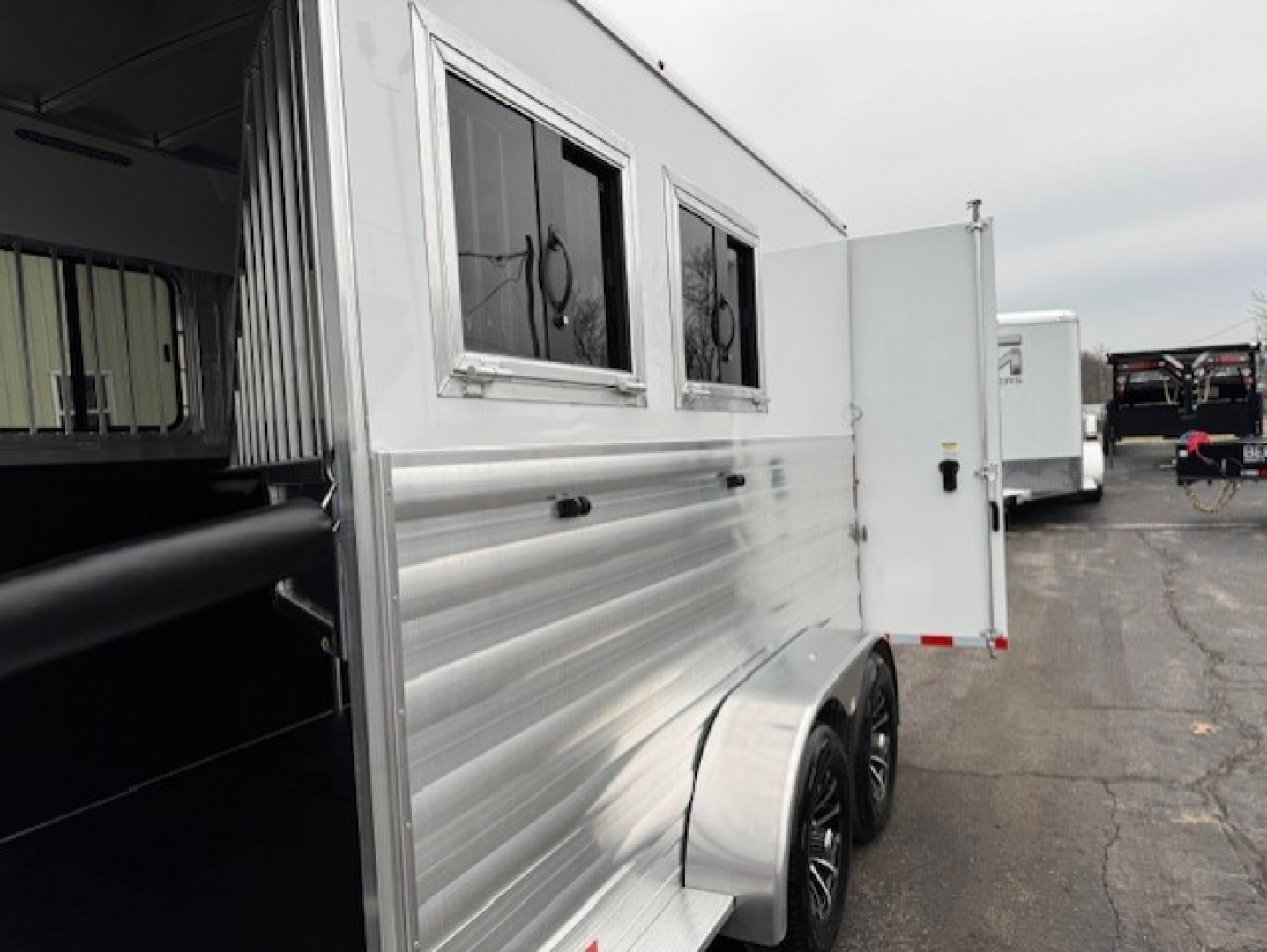 New 2026 Bar-M Trailers ES-30-SL Horse Trailer
