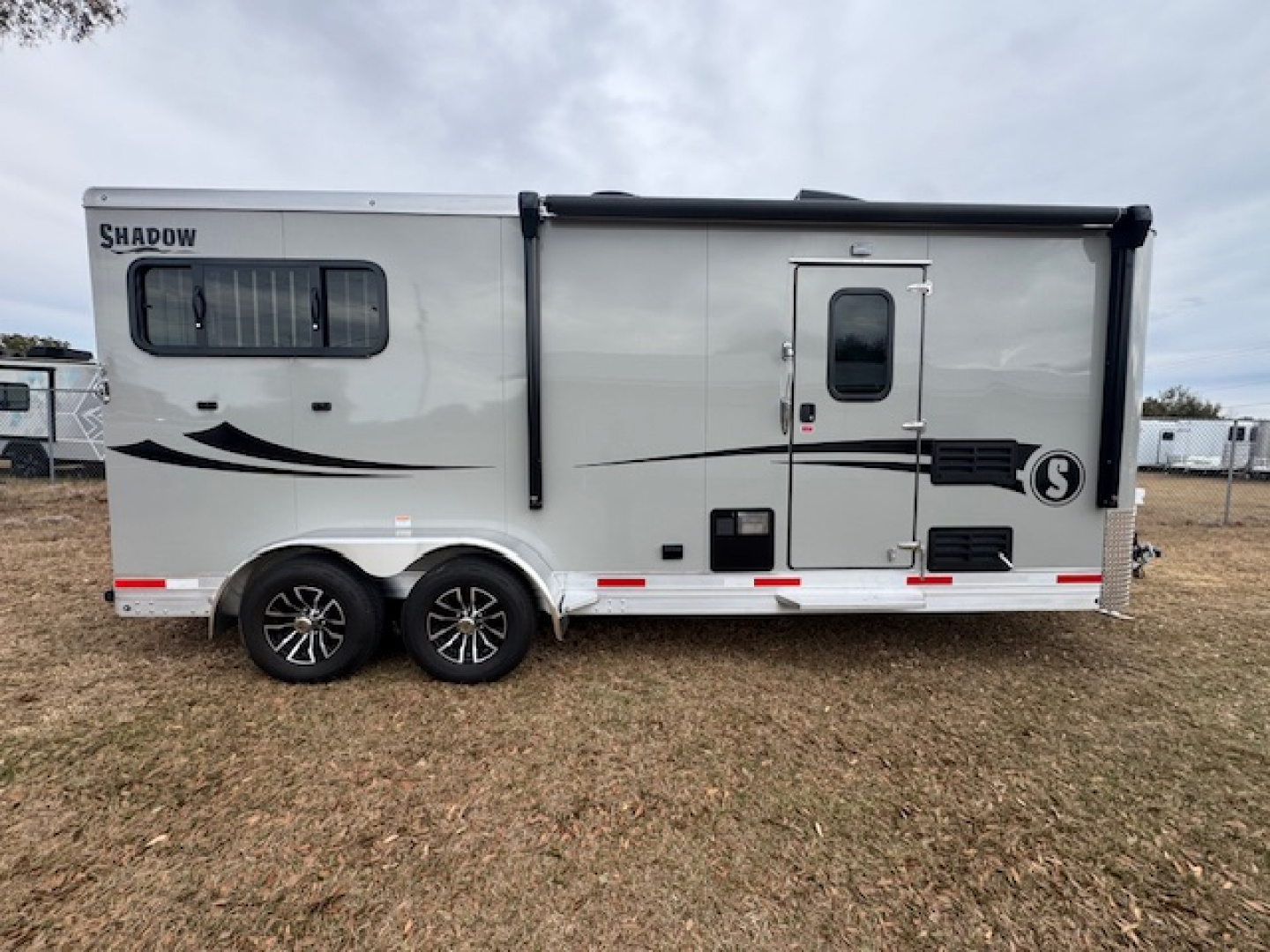 New 2026 Shadow Horse Trailer 2H 9' LQ Bumper Pull Horse Trailer