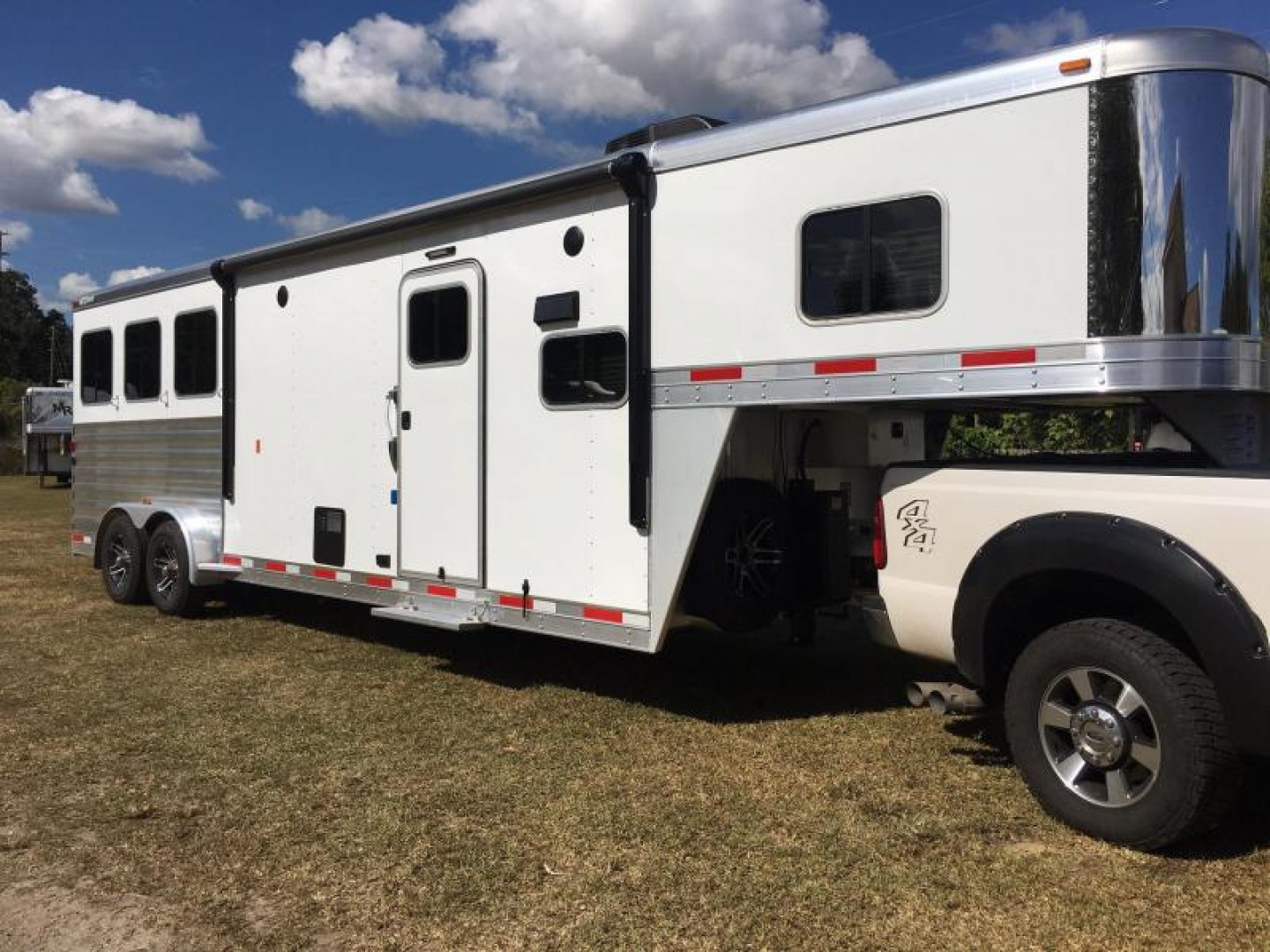 Used 2017  Escape 3H 10.5  Living Quarters Horse Trailer