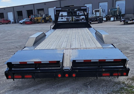 New 2023 PJ Trailers H6 102x24 16k Gooseneck Equipment Trailer