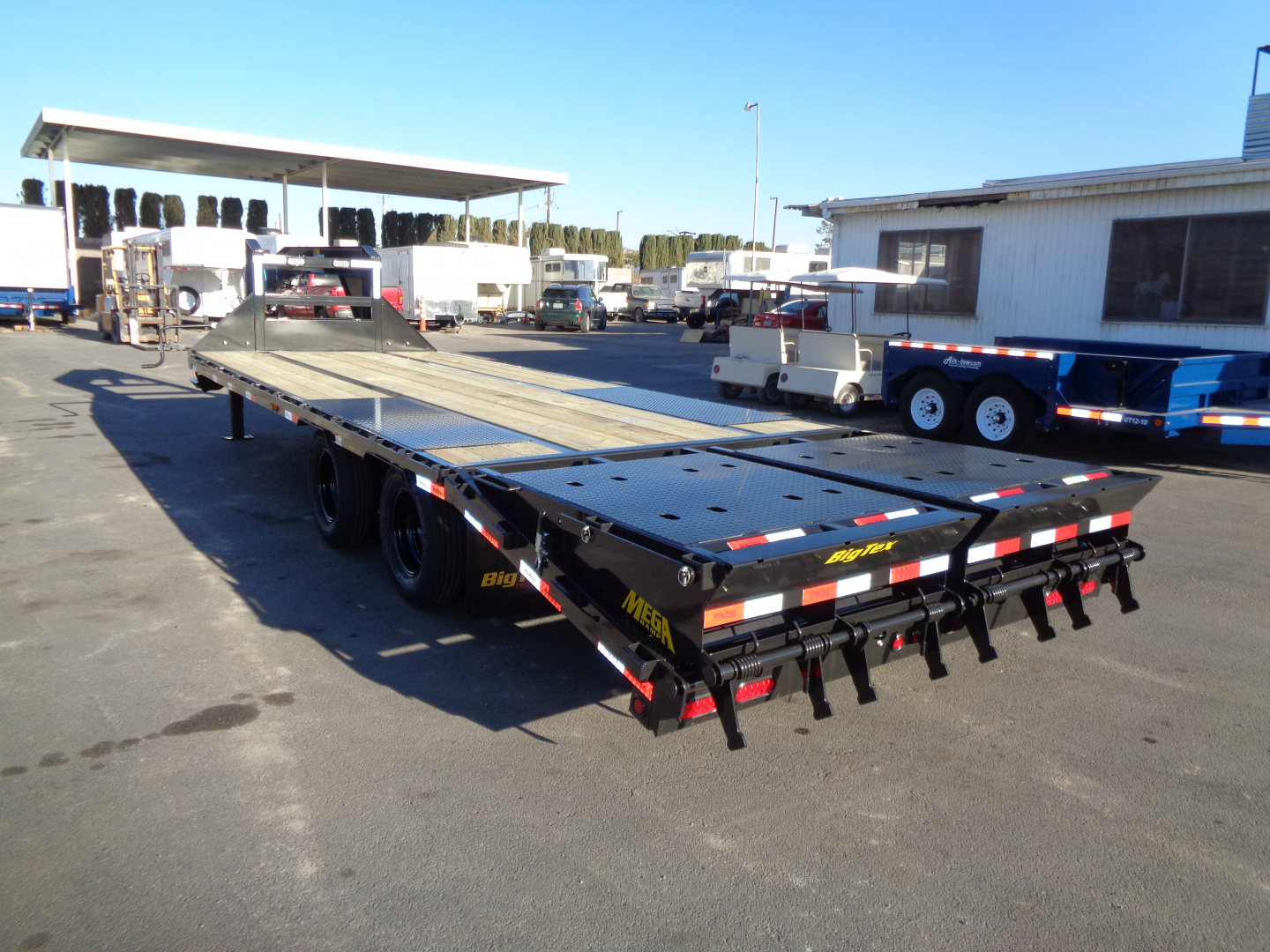 New 2026 Big Tex Trailer * 22GN-25D5A * 25ft Tandem Dual Wheel Gooseneck Trailer W/ Mega Ramps