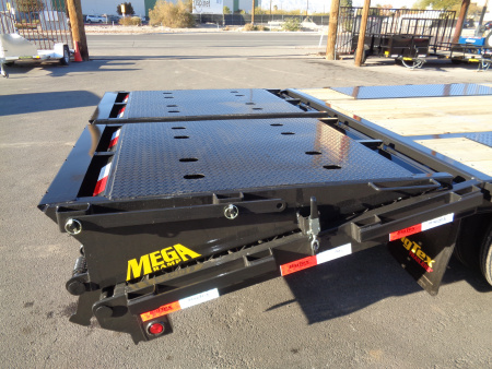New 2026 Big Tex Trailer * 22GN-25D5A * 25ft Tandem Dual Wheel Gooseneck Trailer W/ Mega Ramps
