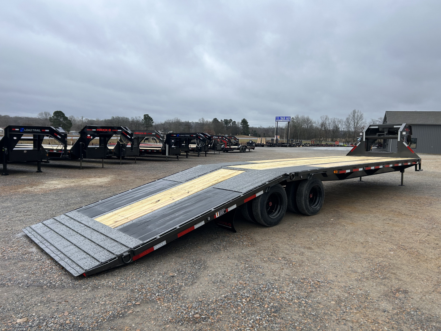 New 2026 MAXXD Gooseneck Trailer | 34' x 102' 30K GVWR