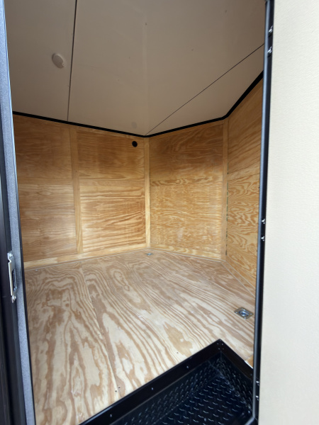 New 2026 Diamond Cargo 8.5x20TA 7' Rear Barn Doors Rear Wing Spoiler Cargo / Enclosed Trailer