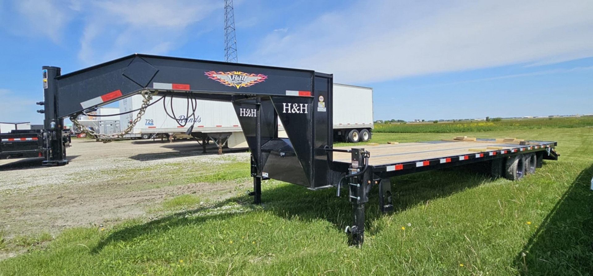 New 2025 H&H Trailers 102 x 30 25+5 22.5k Gooseneck Deckover Equipment Trailer