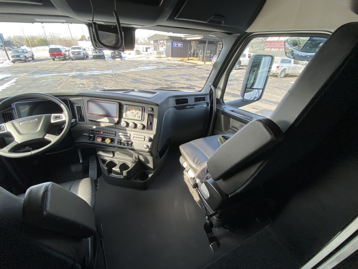 New JDCC 46' Freightliner Custom Coach