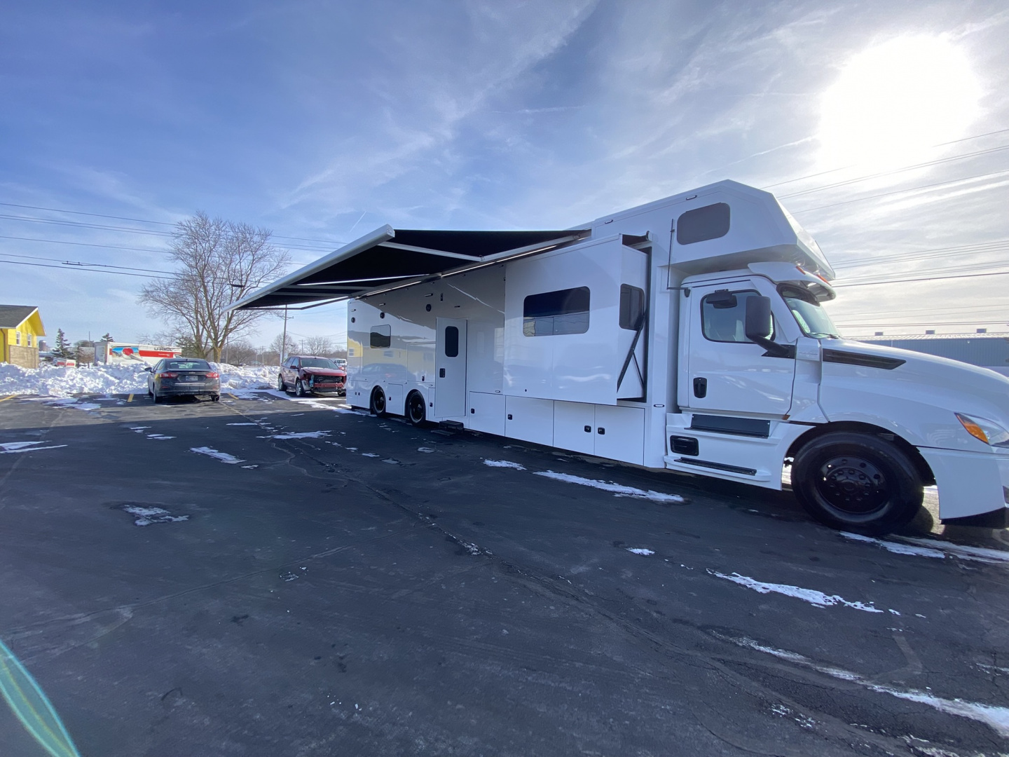 New JDCC 46' Freightliner Custom Coach