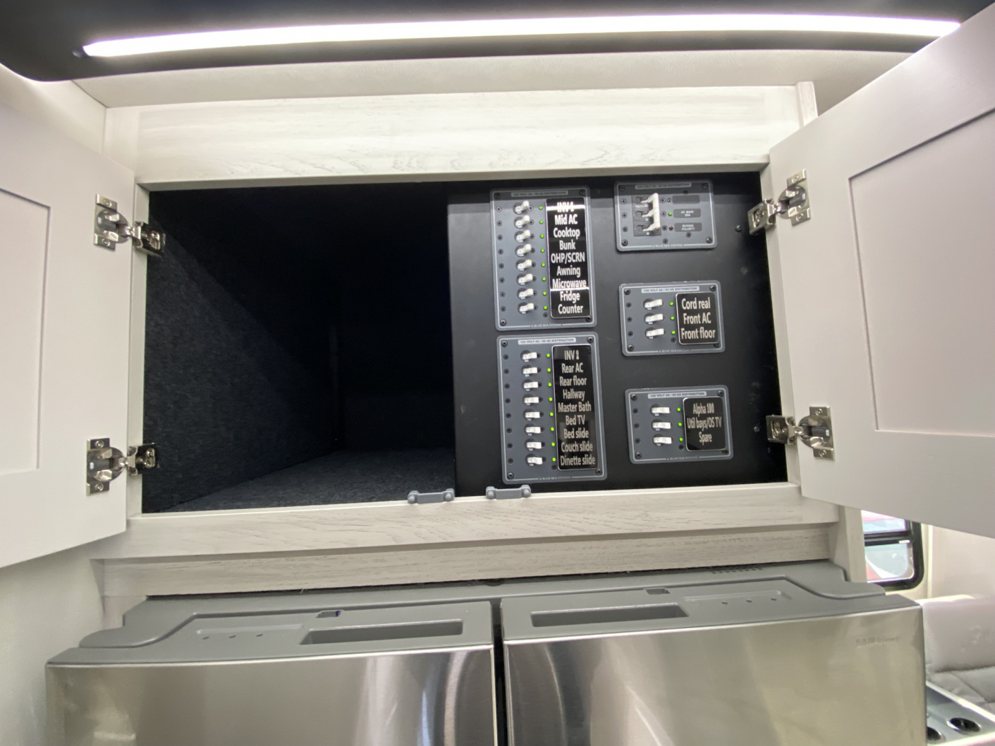 New JDCC 46' Freightliner Custom Coach