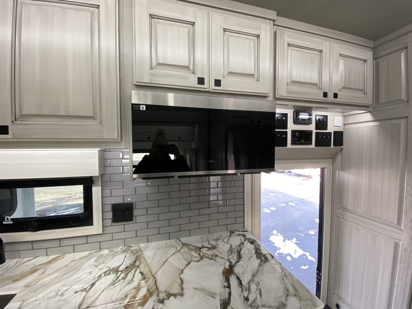 New JDCC 46' Freightliner Custom Coach