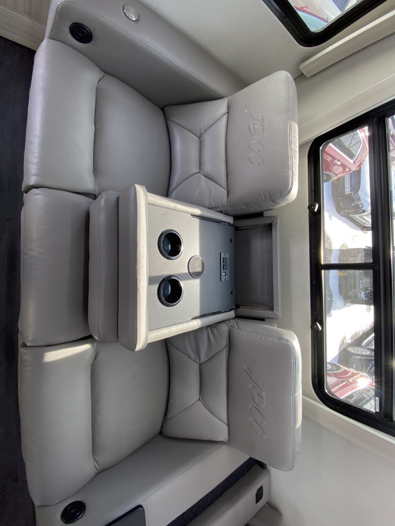 New JDCC 46' Freightliner Custom Coach