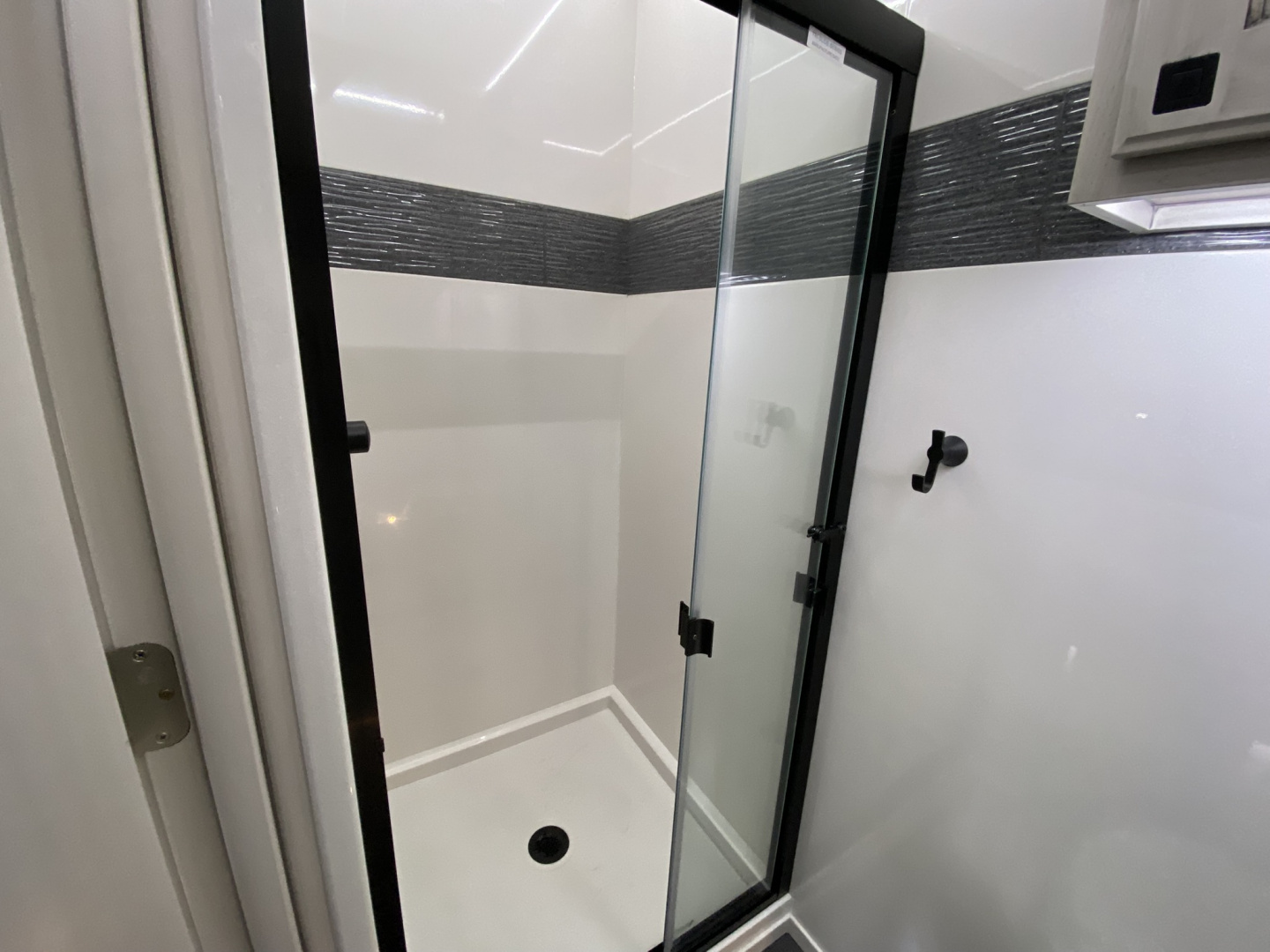 New JDCC 46' Freightliner Custom Coach