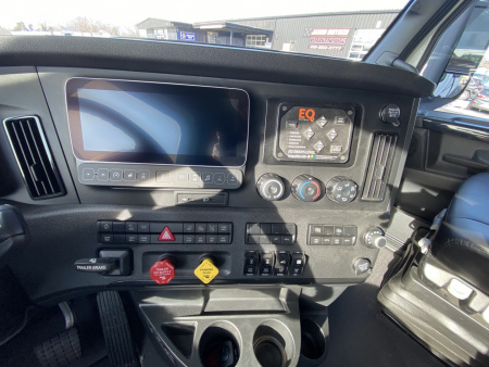 New JDCC 46' Freightliner Custom Coach