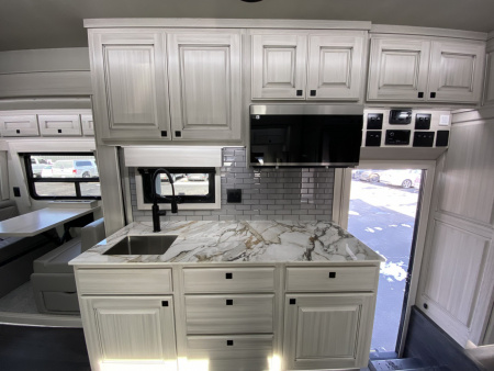 New JDCC 46' Freightliner Custom Coach