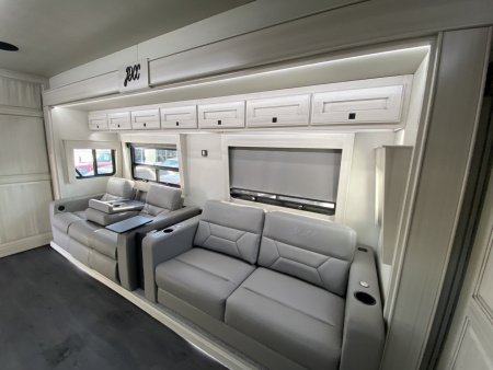New JDCC 46' Freightliner Custom Coach