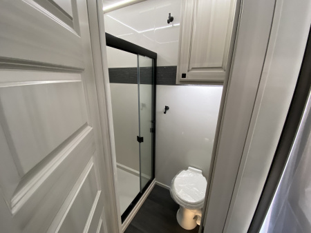 New JDCC 46' Freightliner Custom Coach