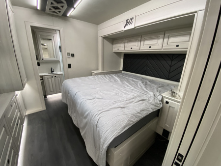 New JDCC 46' Freightliner Custom Coach