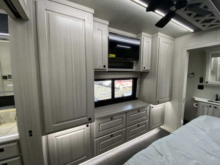 New JDCC 46' Freightliner Custom Coach