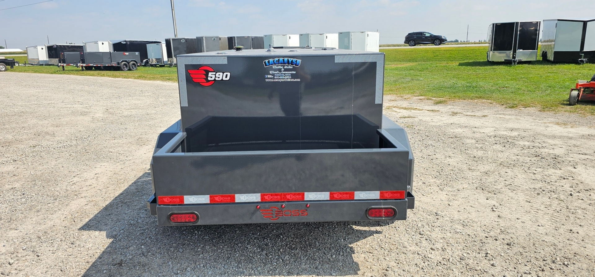 2026 BOSS 590 Gal Square Tank Fuel Trailer photo 5