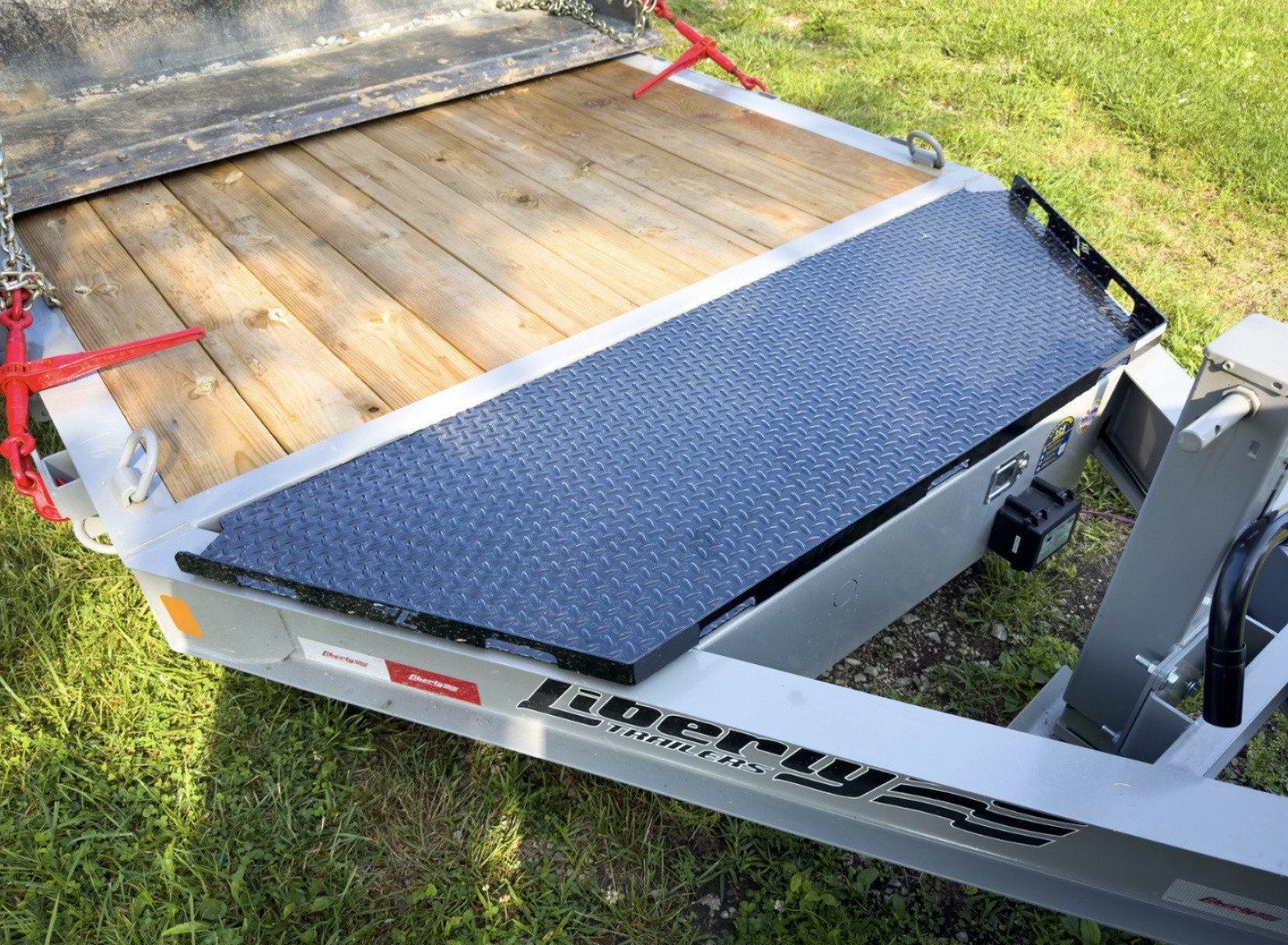 New Liberty LT16K 83X22 TILT Tilt Trailer