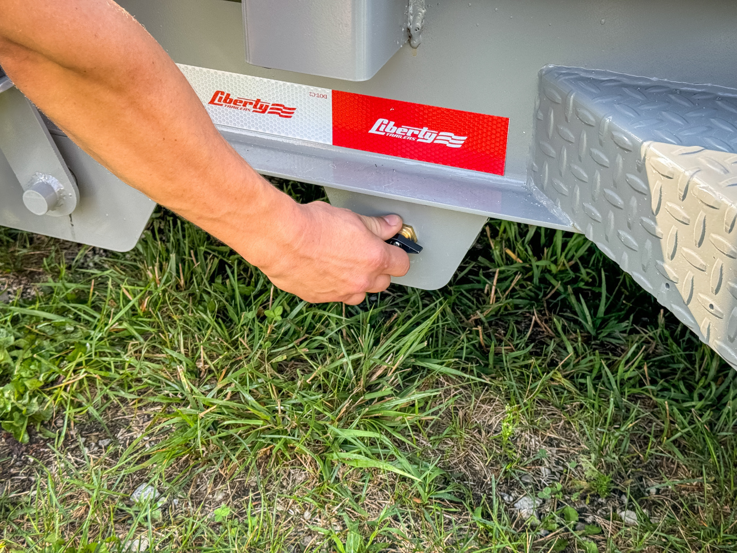 New Liberty LT16K 83X22 TILT Tilt Trailer