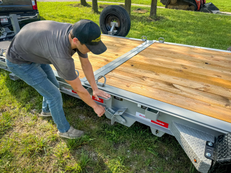 New Liberty LT16K 83X22 TILT Tilt Trailer