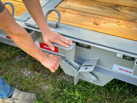 New Liberty LT16K 83X22 TILT Tilt Trailer