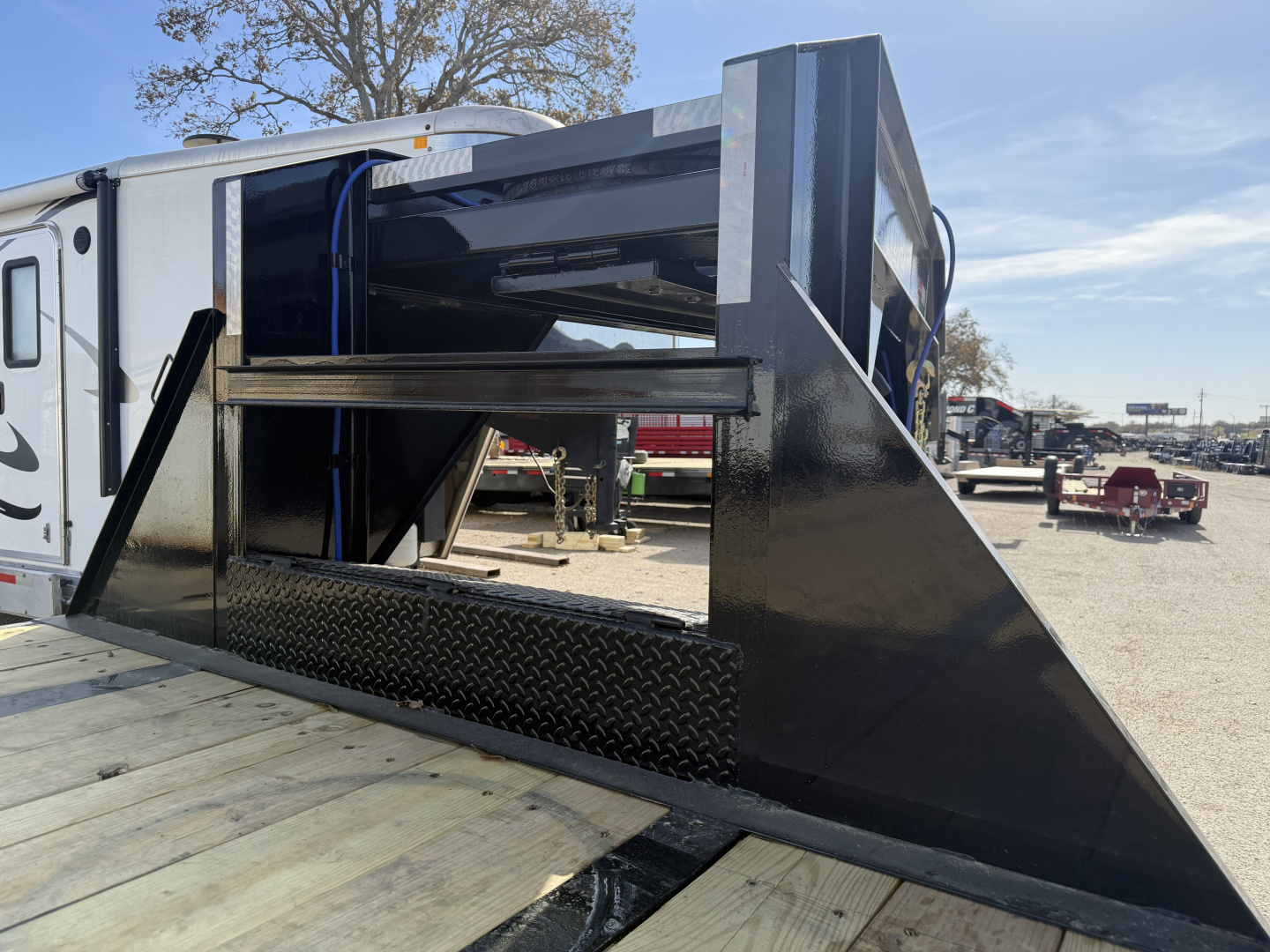 New 2026 Load Trail 102X40 Gooseneck Bodies