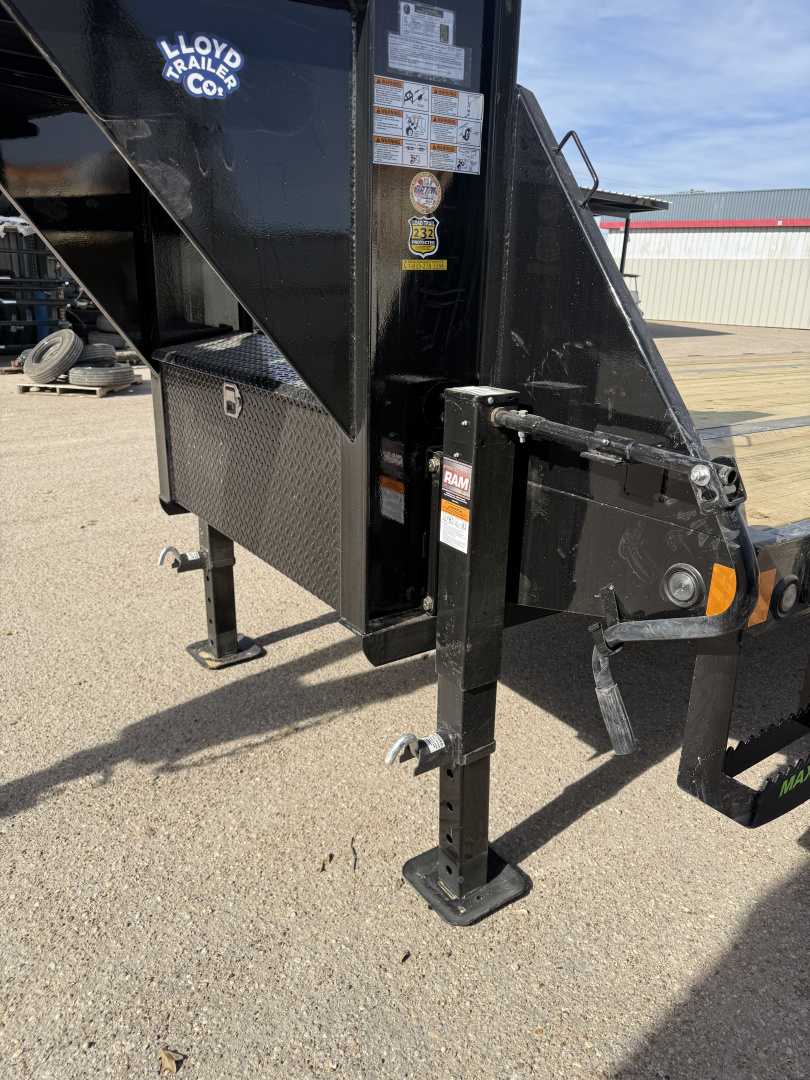 New 2026 Load Trail 102X40 Gooseneck Bodies