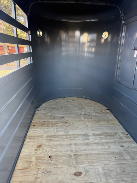 New 5X10 Livestock All Around 6'2" Tall