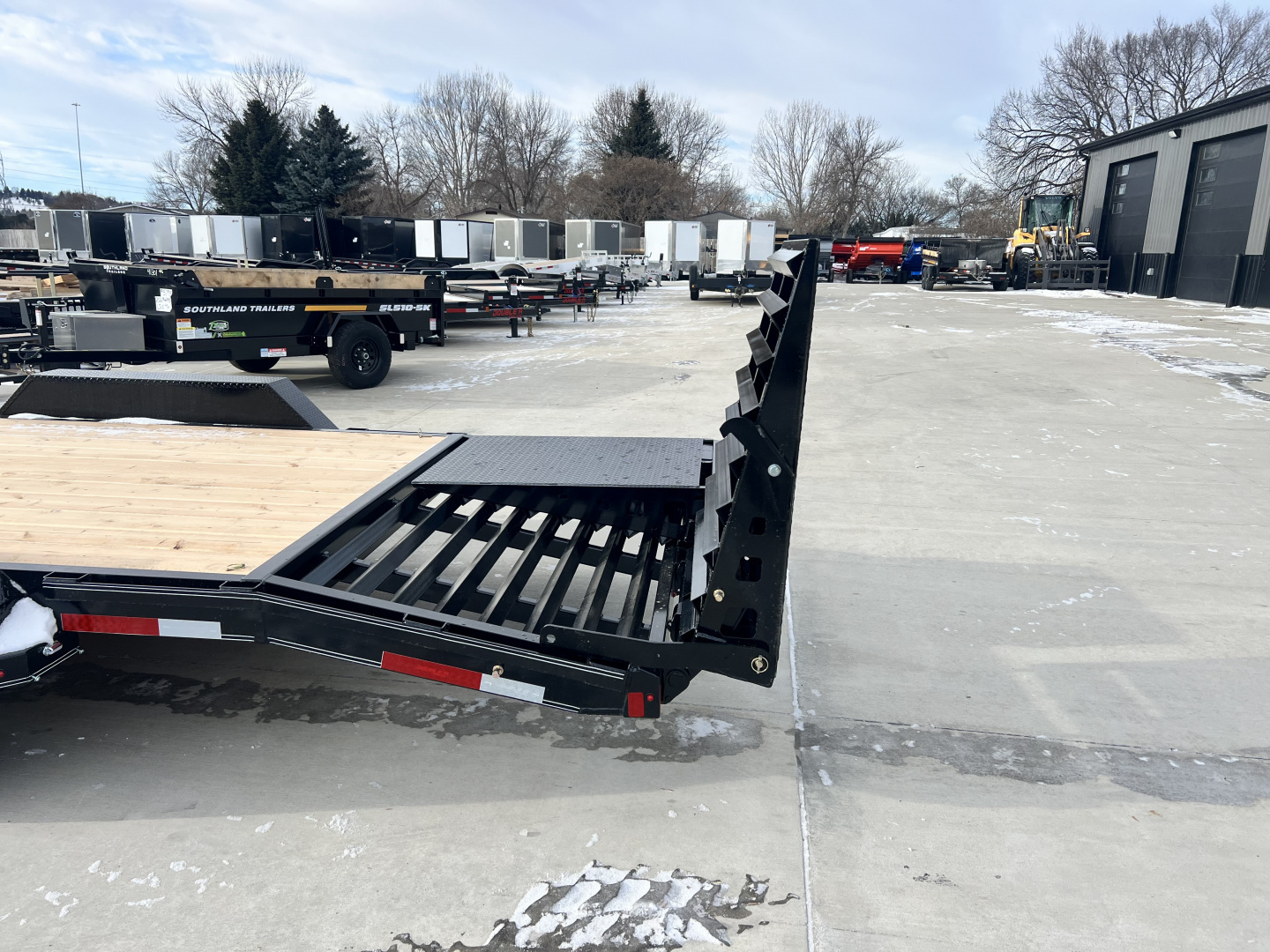 New NEW 2026 Double A 22’ flatbed Equipment Trailer 2-7000 lb axles=14K, dovetail, MONSTER Ramps