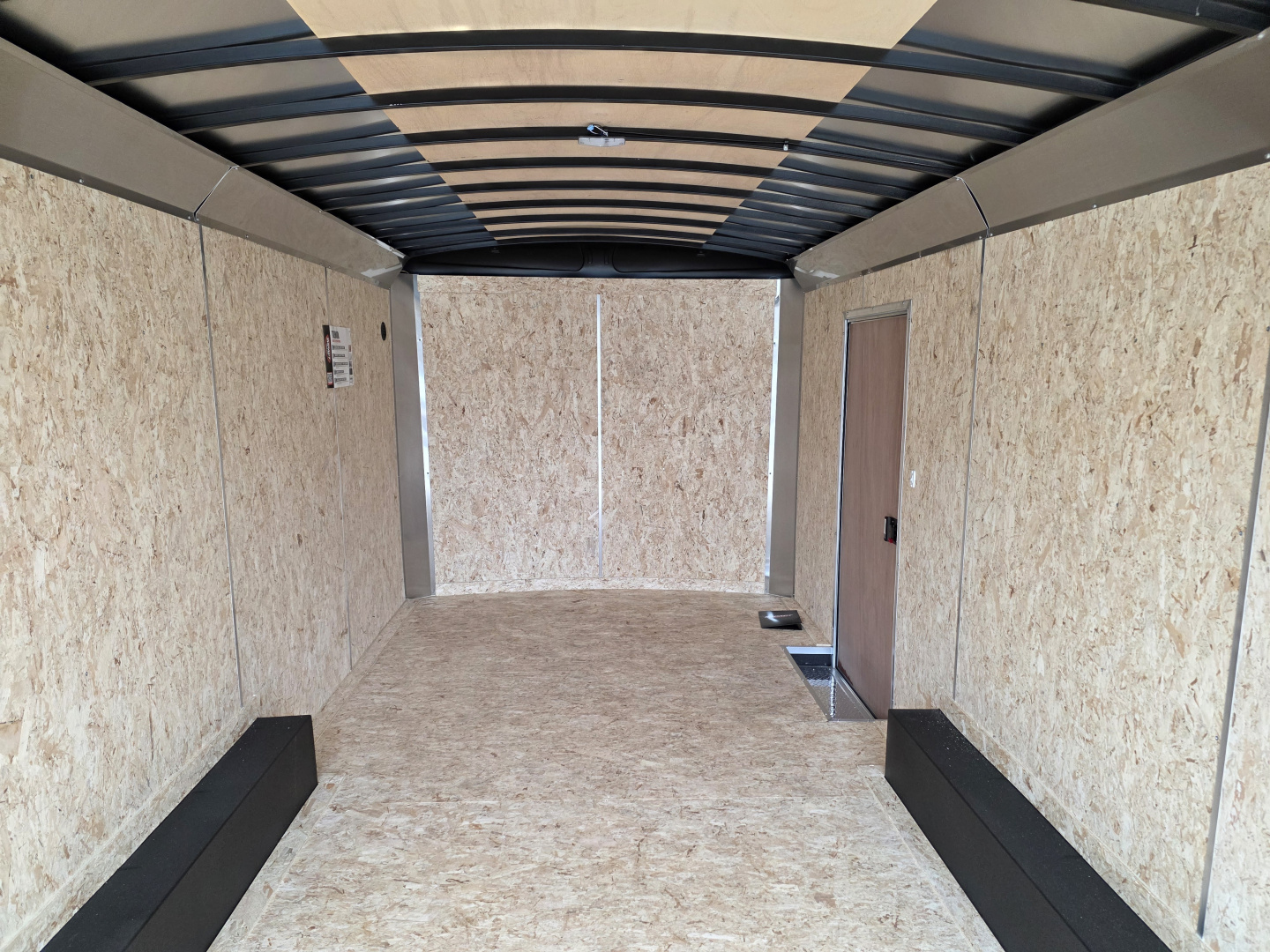 New 2026 Formula Trailers 8.5X18 SCREWLESS ROUNDTOP ROUND FRONT LANDSCAPE CAR SXS UTV HAULER Cargo / Enclosed Trailer