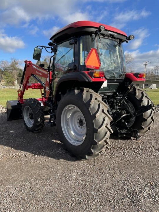 New Mahindra 60754CPAL 4WD POWER SHUTTLE Tractor