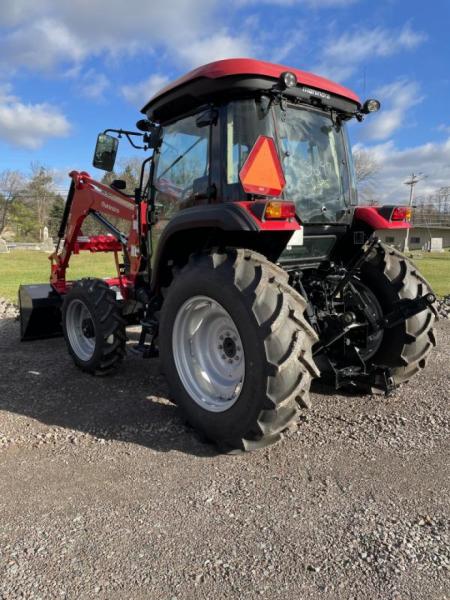 New Mahindra 60754CPAL 4WD POWER SHUTTLE Tractor