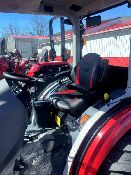 New Mahindra 16404CHIL HST Tractor