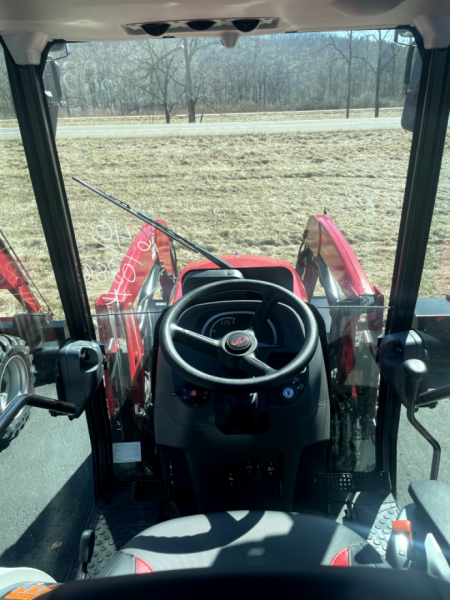 New Mahindra 16404CHIL HST Tractor
